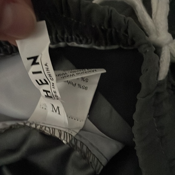 NWOT Shein shorts - Picture 5 of 5